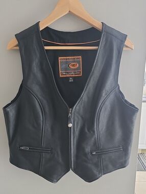 FIRST Classic Leather Black Zip Front Vest